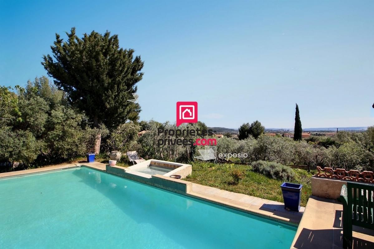 AIX-EN-PROVENCE Villa avec piscine - La Fare Les Oliviers 235 m² - 849 000 Euros - 3