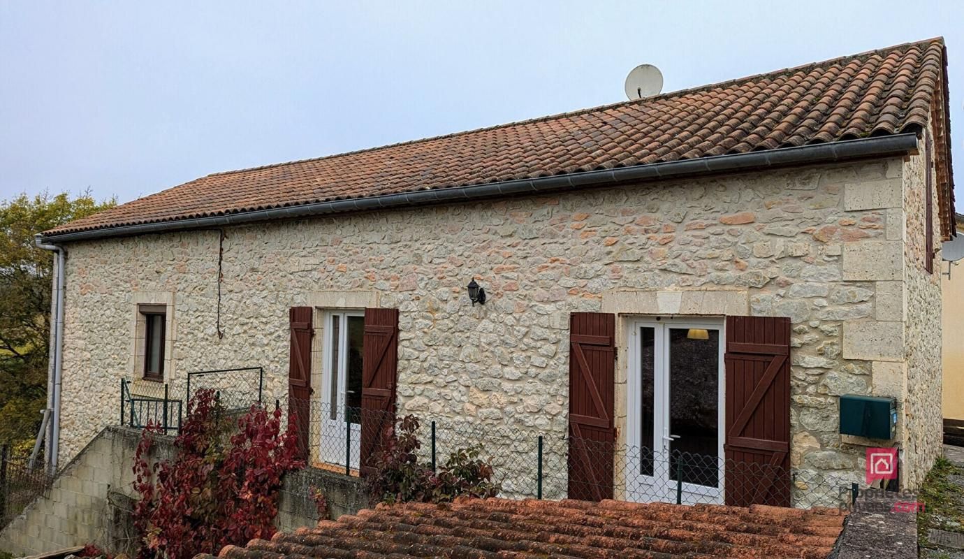 Maison en pierre avec 3 chambres de plain-pied