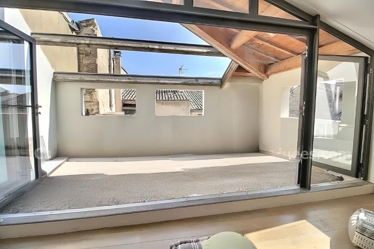 UZES UZES Loft d'exception en vente à terme libre, au coeur d'Uzès 187 m2 terrasse 2