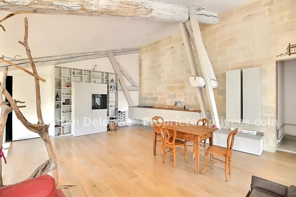 UZES UZES Loft d'exception en vente à terme libre, au coeur d'Uzès 187 m2 terrasse 3