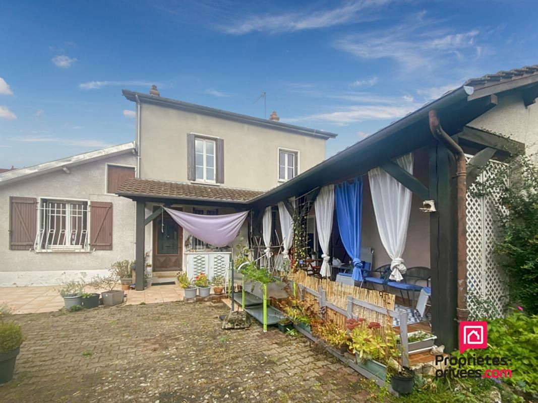 AVALLON Maison Avallon proche gare 8 pièce(s) 203 m2 2