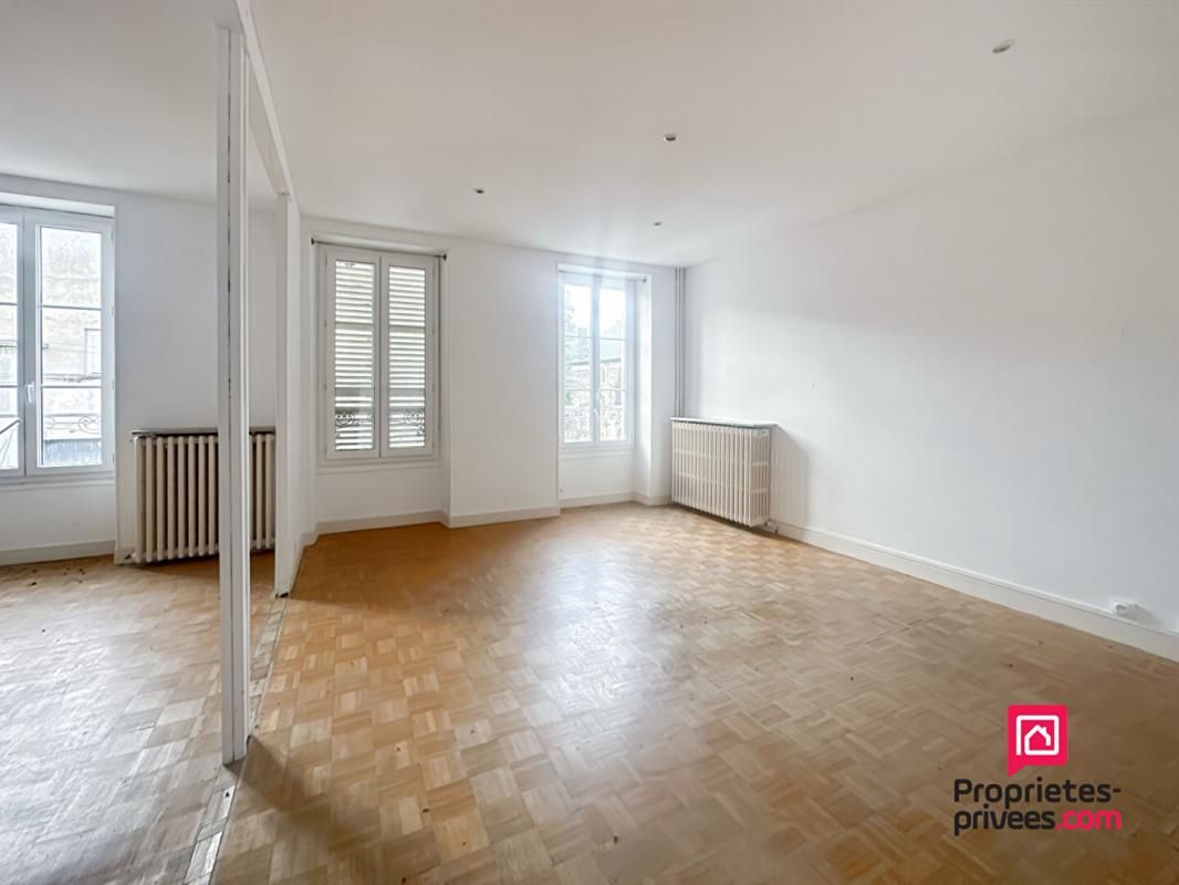 AVALLON Maison Avallon proche gare 8 pièce(s) 203 m2 4