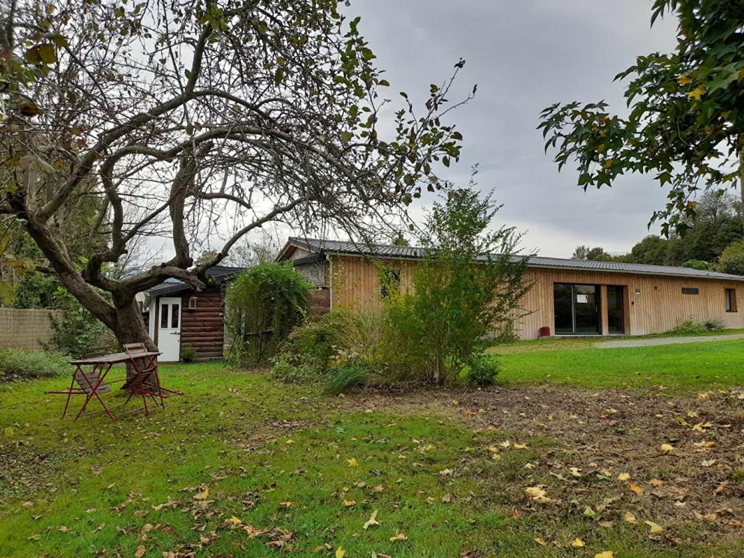 Maison de 140m2 avec garage et dépendances