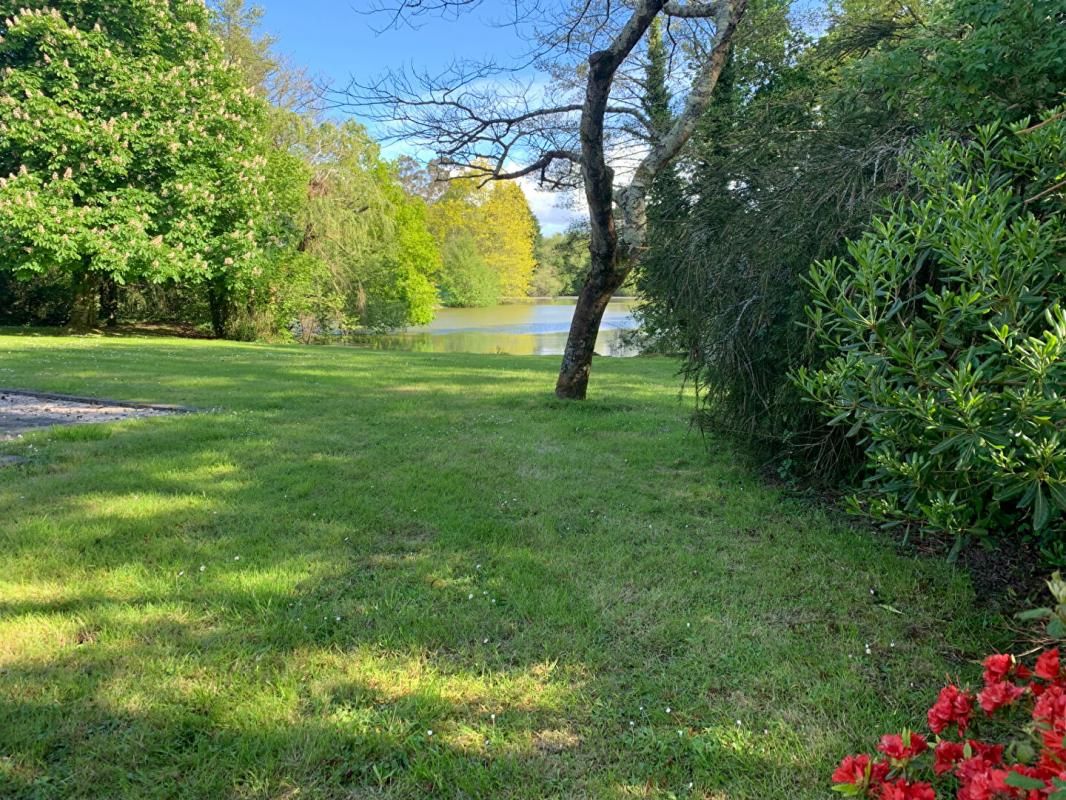 SAINT-AVE Maison élégante sur belle propriété arborée 4