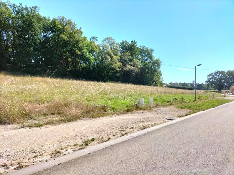 MAUVEZIN Terrain constructible Mauvezin(32120) 592m² 2