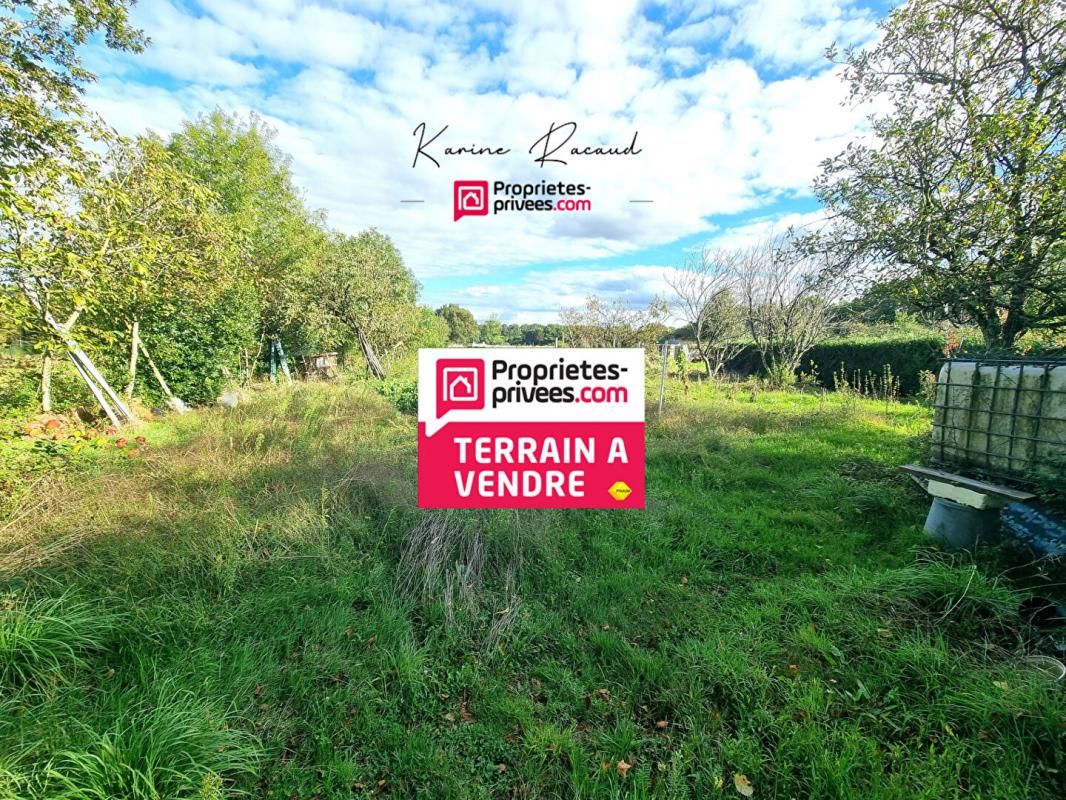 Terrain constructible Aubigny Les Clouzeaux 730 m2