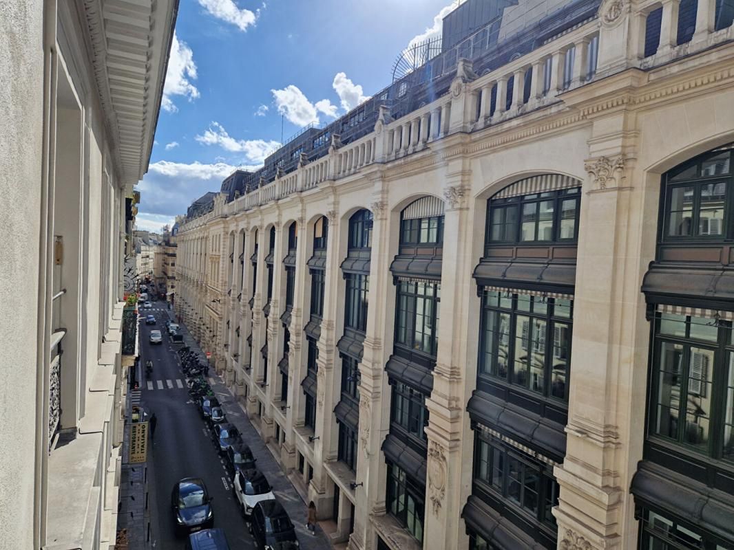 Appartement Paris 2ème arrondissement Studio / 2 pièces 33.11 m2