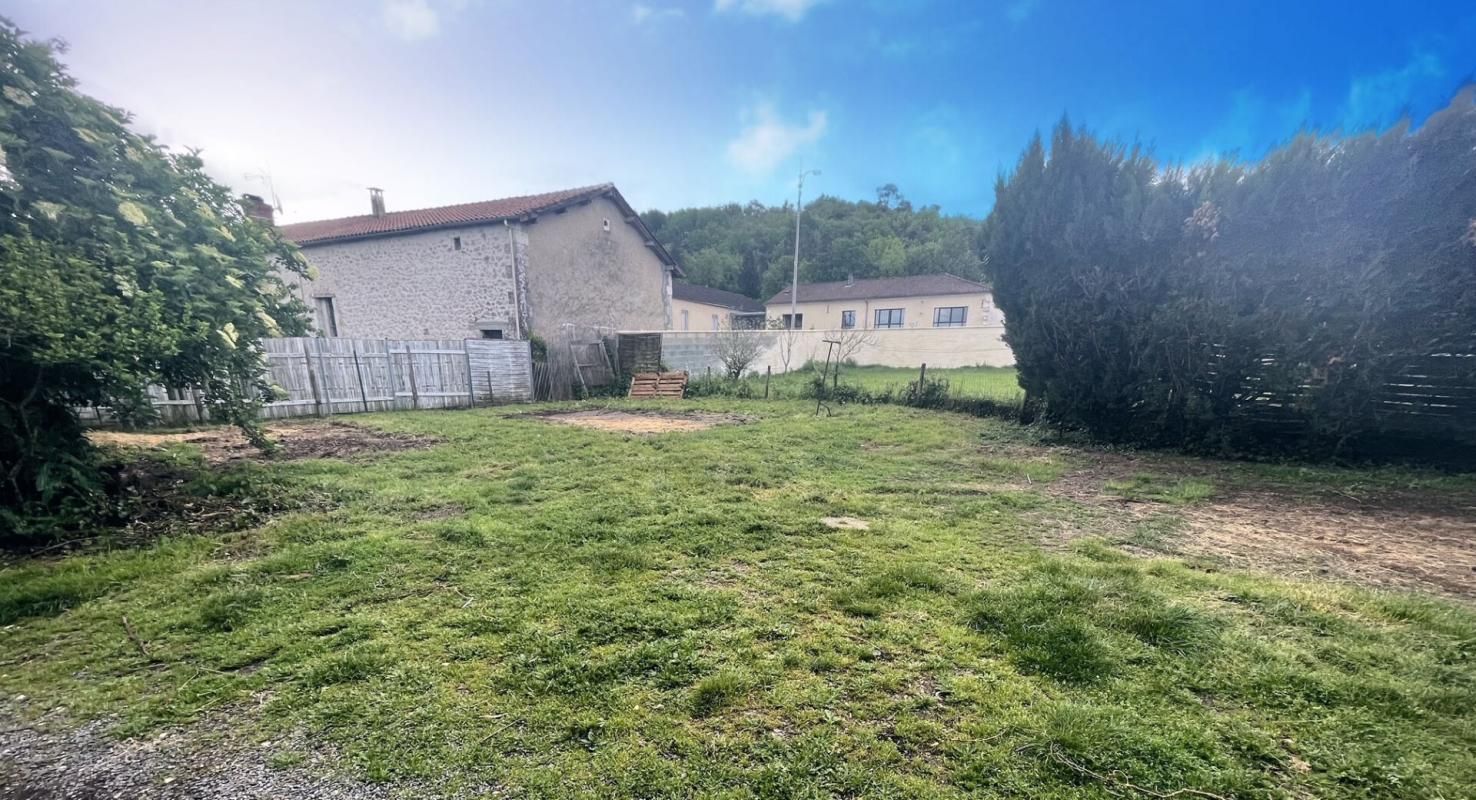 24 430 Marsac sur L' Isle Terrain constructible  237 m2