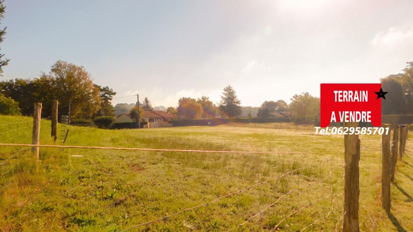 Terrain constructible Carsac Aillac (Dordogne), 1662 m2, à deux pas de Sarlat