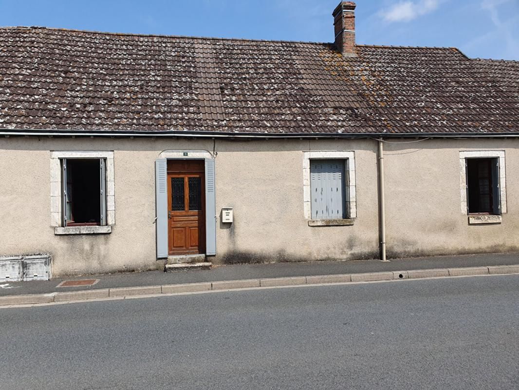 VENDOEUVRES Maison de bourg 90 m2 avec beau terrain de 1200 m2 3