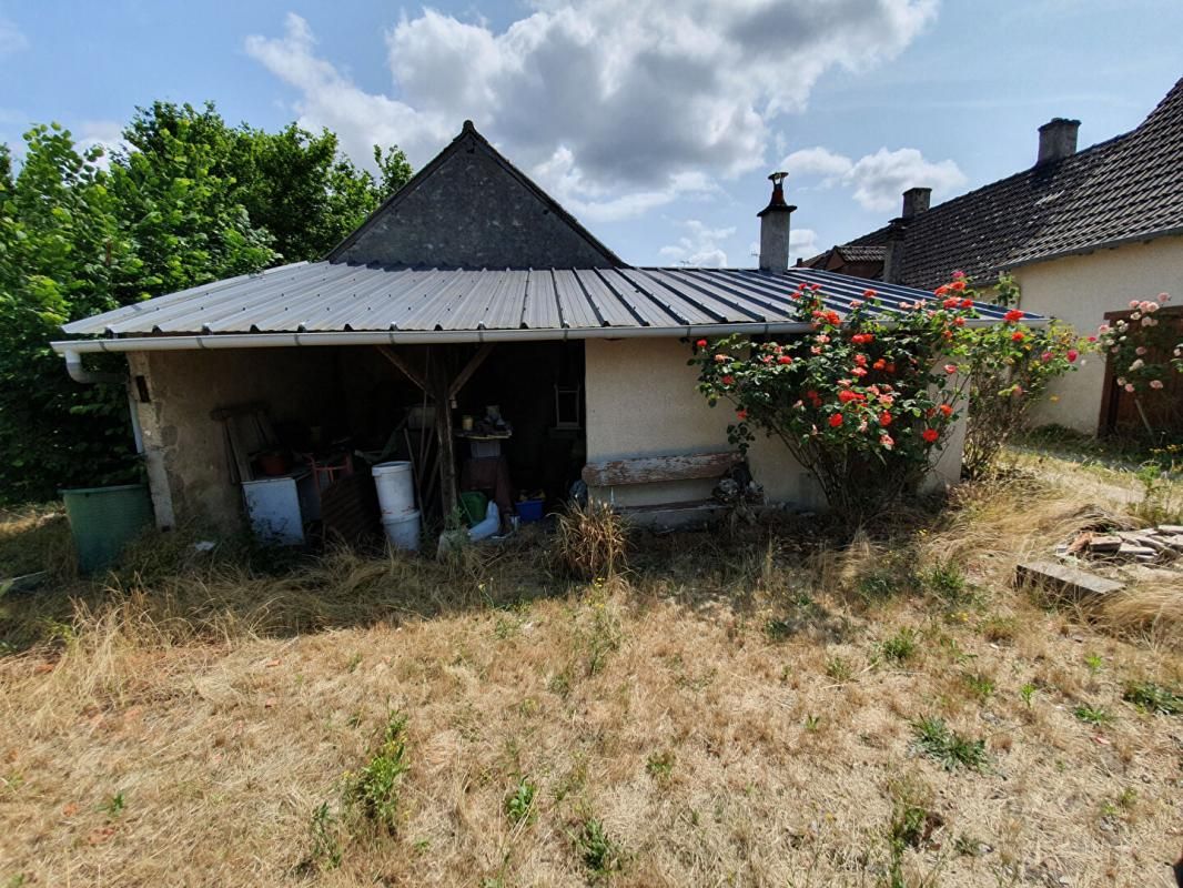 VENDOEUVRES Maison de bourg 90 m2 avec beau terrain de 1200 m2 4