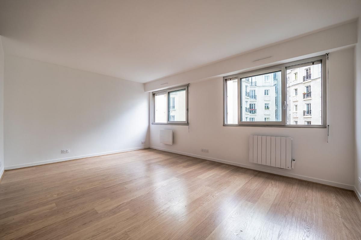 EXCLUSIVITE - Studio - 2 pièces Paris 17ème 42.14 m2