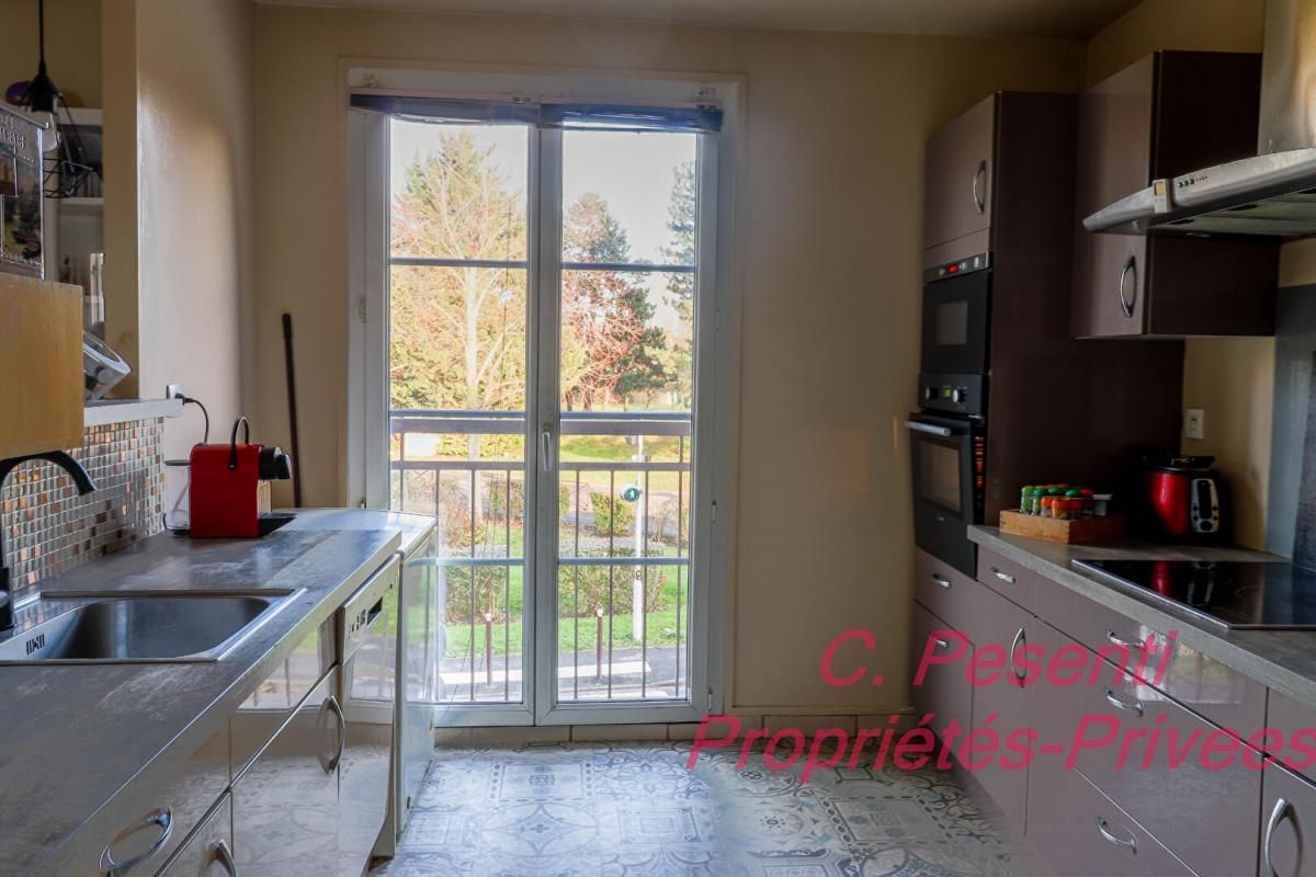 PONTAULT-COMBAULT Appartement Duplex Emerainville 3 pièce(s) 64 m2 avec terrasse 4