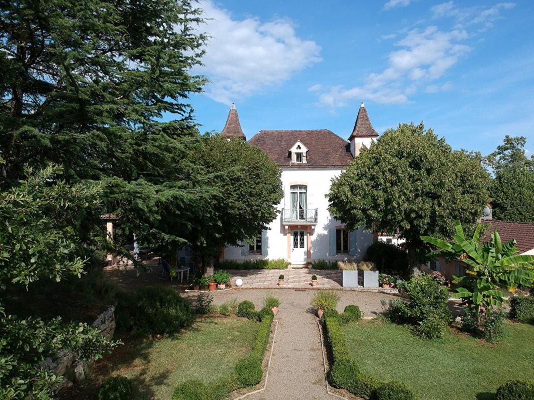 CAHORS Maison bourgeoise avec gîte et grange, accès à la rivière Lot 2