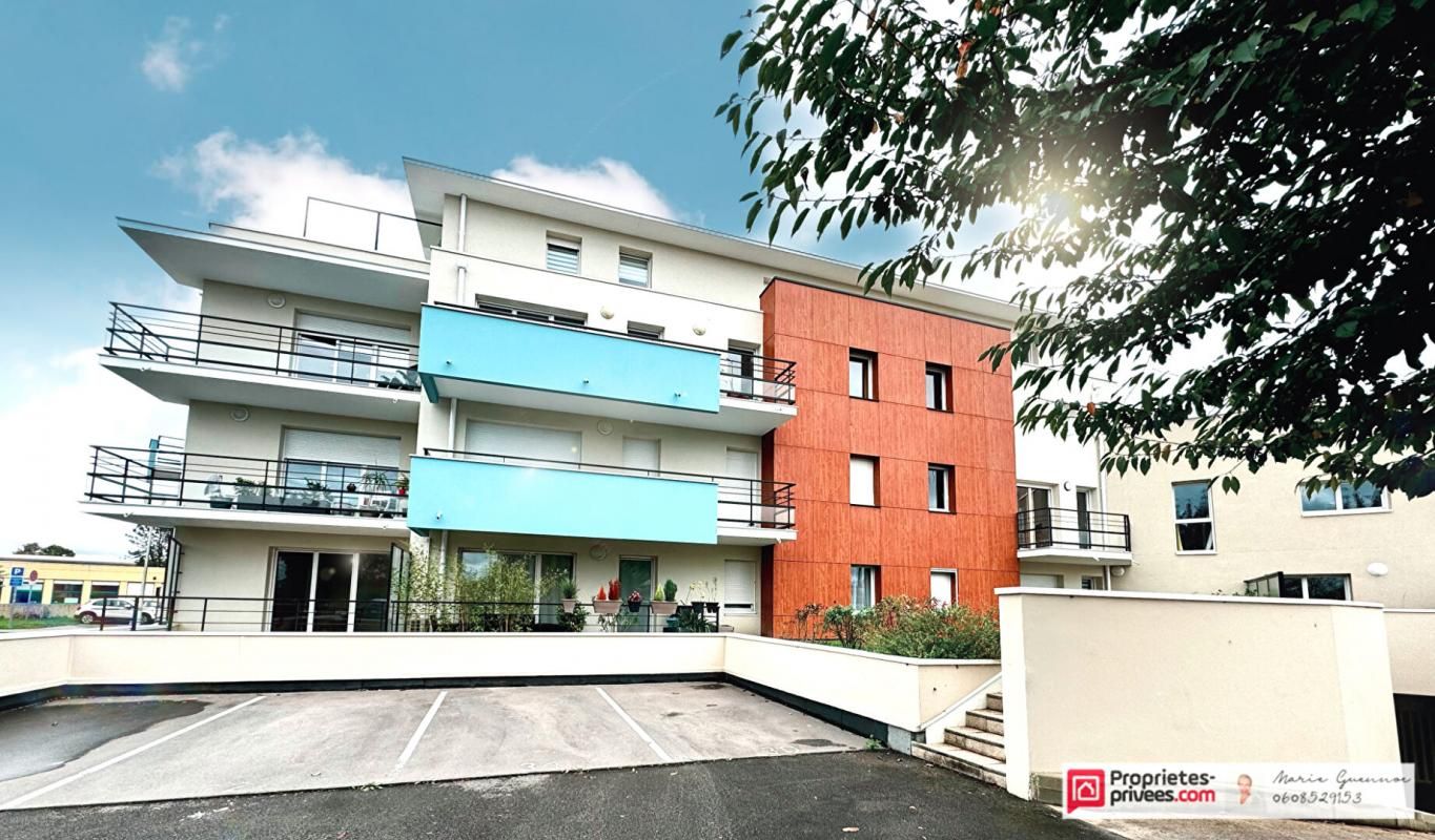 REZE Rezé - Appartement T4 de 80m2 avec terrasse de 15m2 et double garage 1