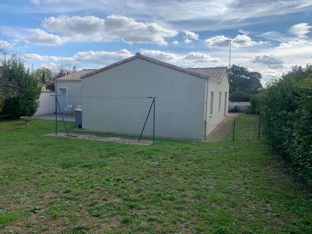 FONTENAY-LE-COMTE Maison Fontenay Le Comte 5 pièce(s) 100 m2 2