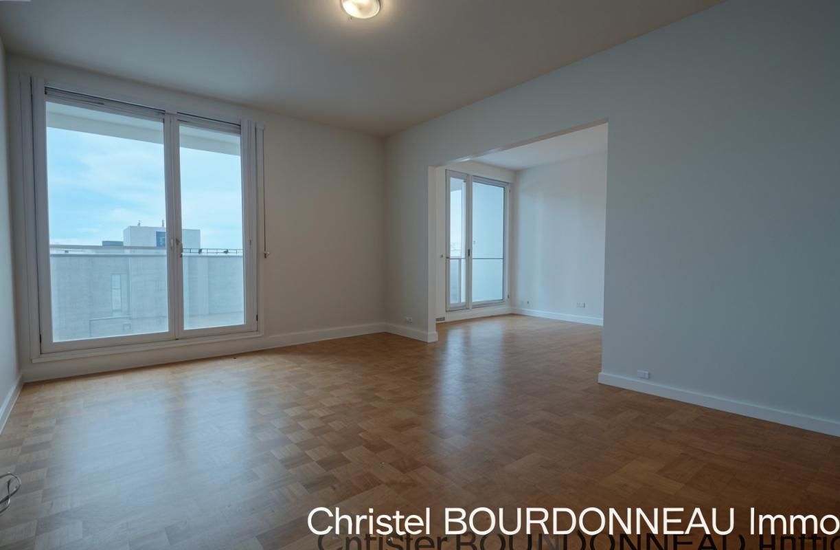 PONTAULT-COMBAULT Appartement Pontault Combault 4 pièce(s) 72 m2, place de parking et cave 4