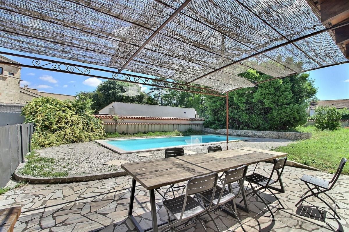 NIMES Grande Maison Aubord 7 pièces 185 m² avec piscine - 579 000 Euros - 3