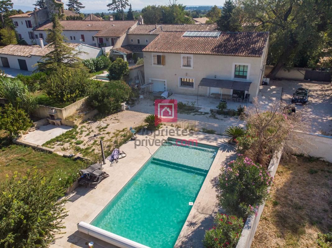 LE PONTET Le Pontet 84130: Villa avec piscine 4 chambres 240 m2, 1200m2 de terrain 2