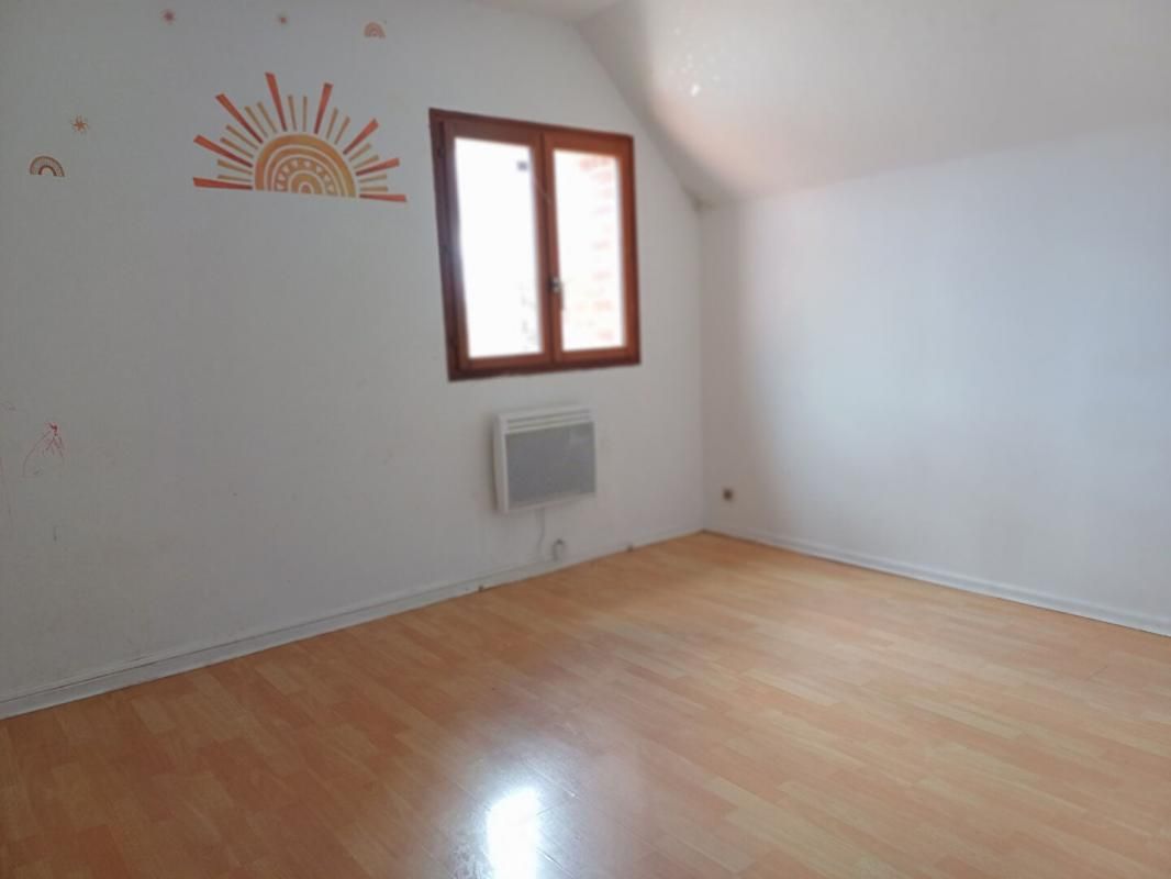 SAINT-QUENTIN APPARTEMENT T3 4