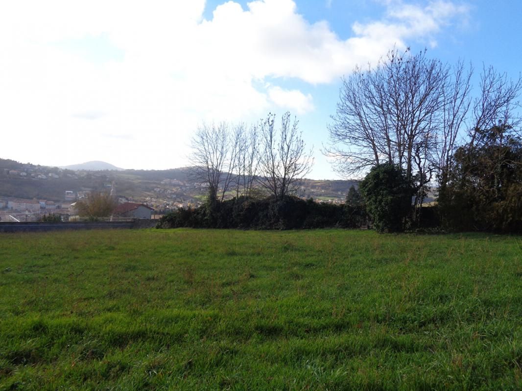 ESPALY-SAINT-MARCEL Espaly Saint Marcel(43), terrain constructible de 1756 m2 4