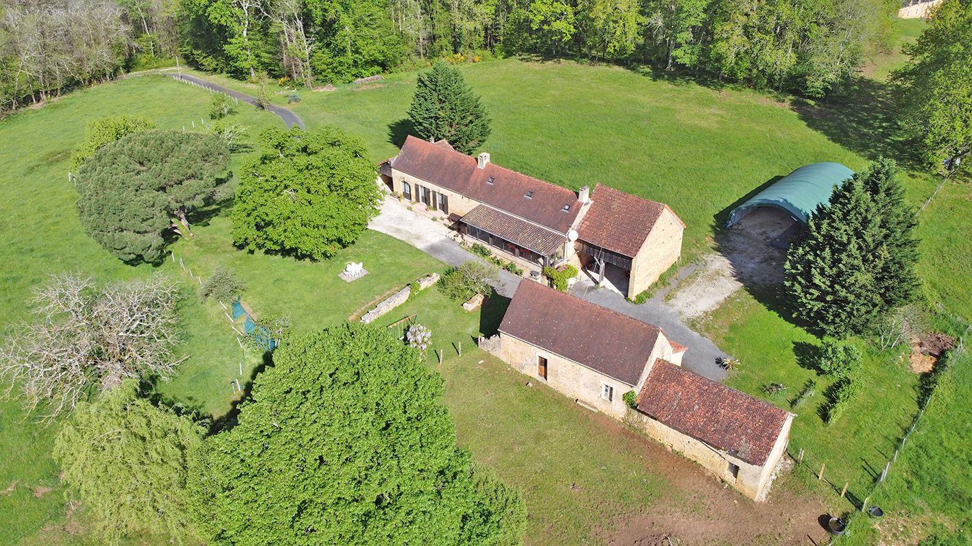 SARLAT LA CANEDA Propriété 7 pièce(s) 156 m2