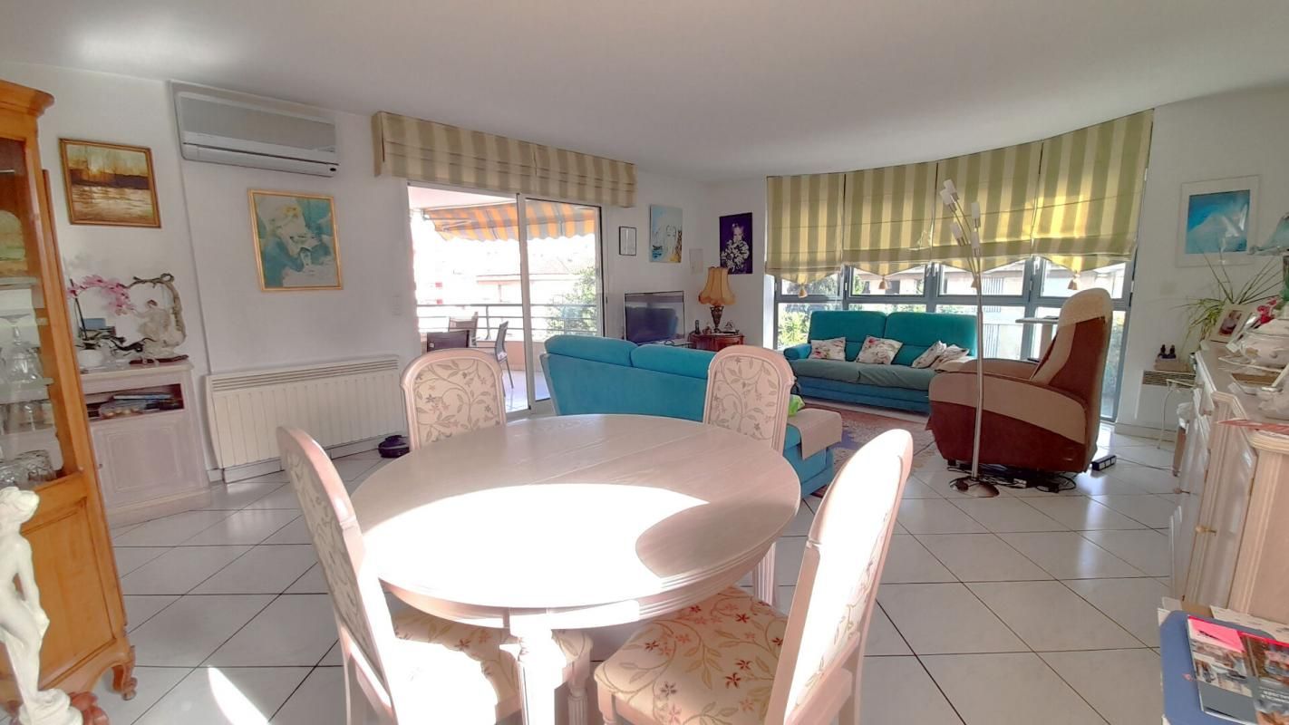 FREJUS Appartement  4 pièces 116m² FREJUS 2