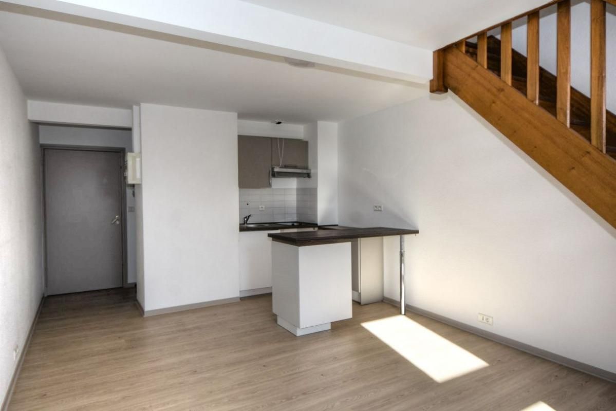 TREGUIER Appartement T2  rénové en centre ville de Treguier  48m2 2