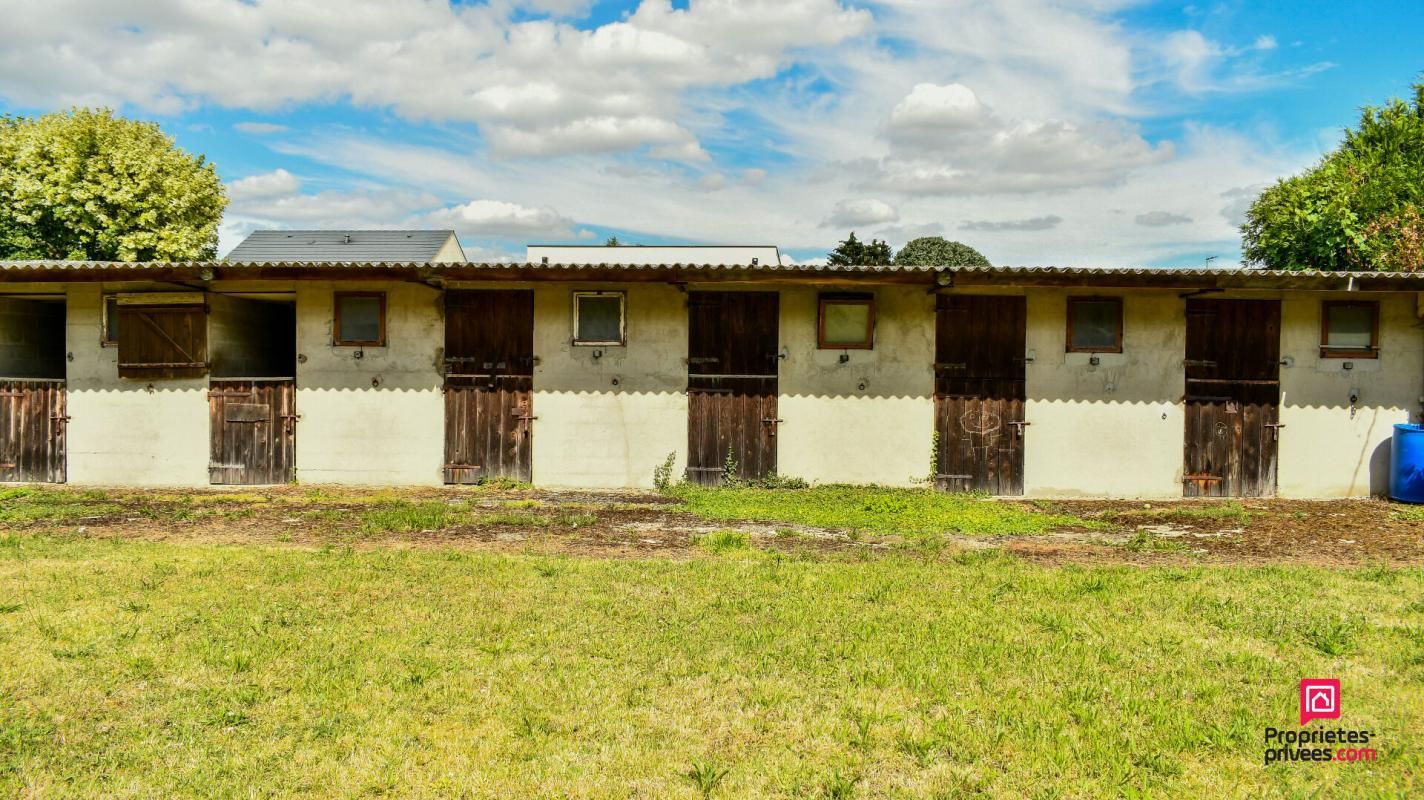 OTHIS Le Corps de Ferme à  OTHIS DE  2000 m² 3