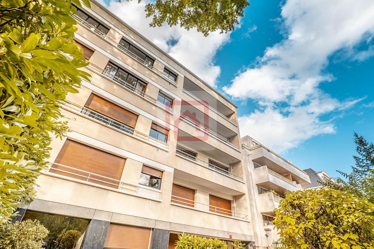 VINCENNES Appartement avec vue sur le Bois de Vincennes 2