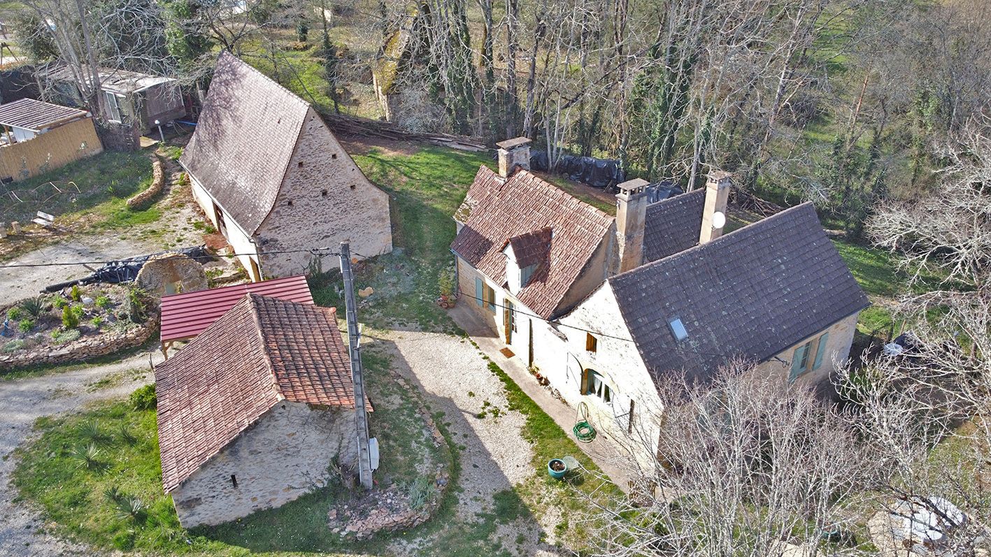 Corps de ferme Carsac Aillac. Maison avec gite