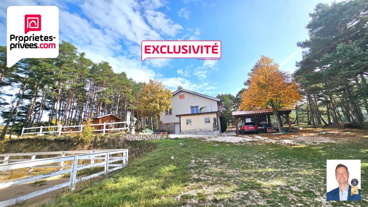 PROPRIETE DE CAMPAGNE avec HABITATION 110 M2, ANNEXES ET EQUIPEMENTS EQUESTRES