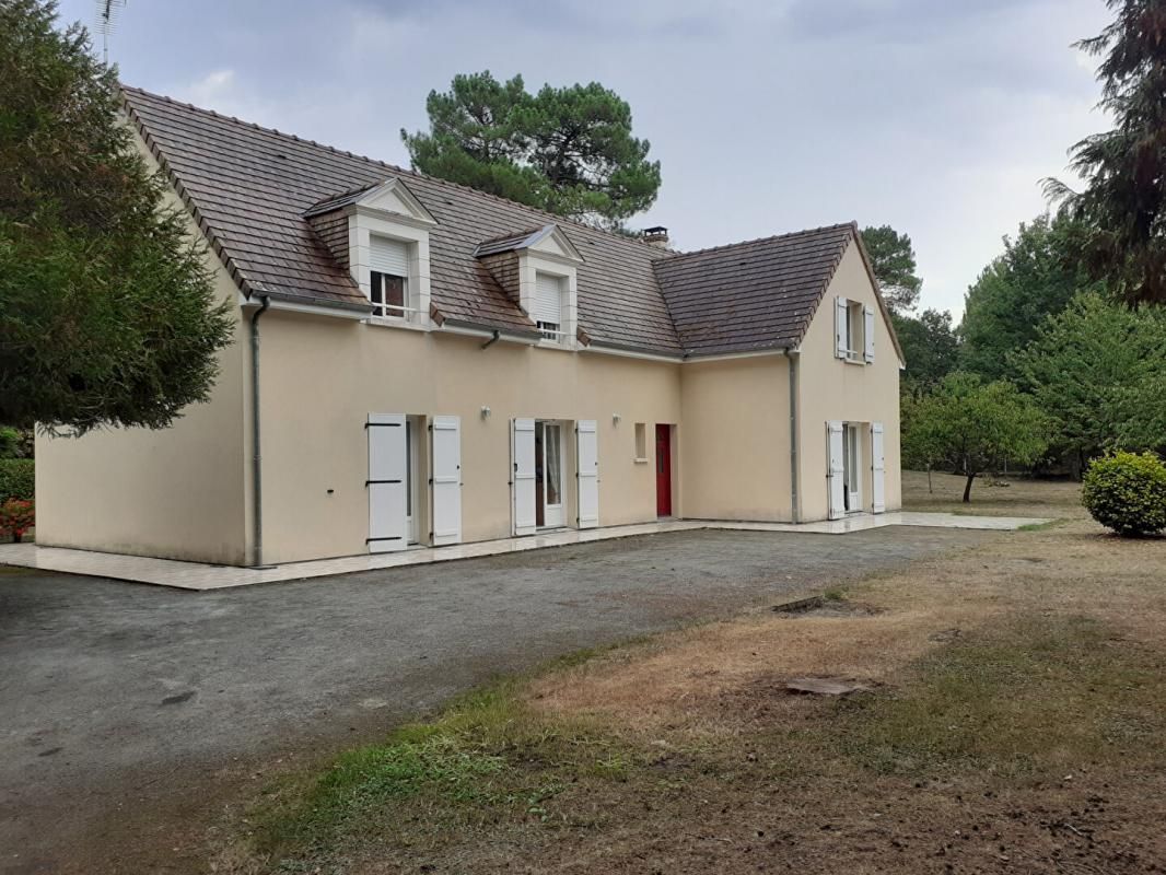 Maison Saint Quentin Beaurepaire 7 pièce(s) 220 m2