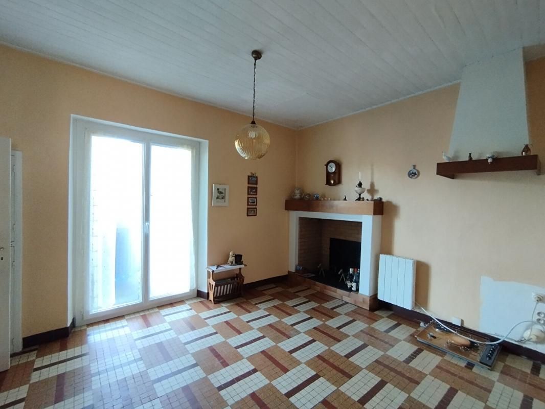 DIVATTE-SUR-LOIRE Ensemble immobilier, 100m² habitable + 170m² annexes 4