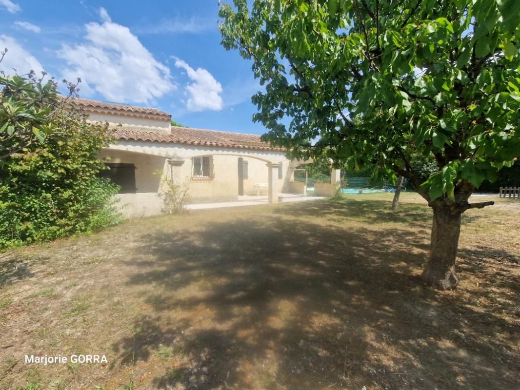 PUYRICARD VILLA T5 SUR 1000 M² DE TERRAIN