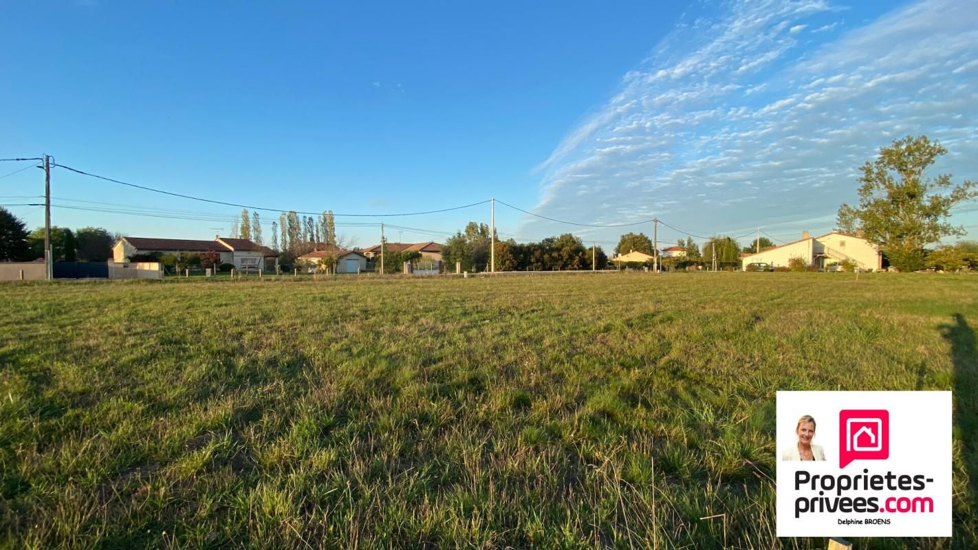 À vendre terrain 812 m2 à Castelnau D'Estretefonds 31620