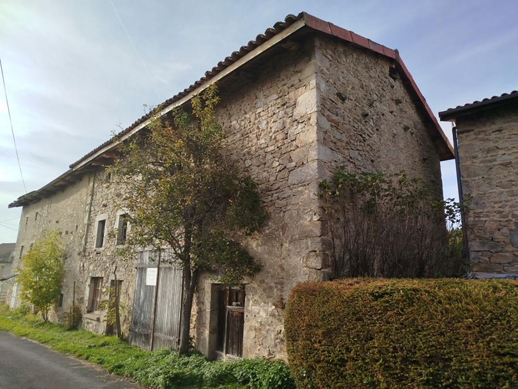 FOURNOLS Maison avec jardin à réhabiliter entièrement 2