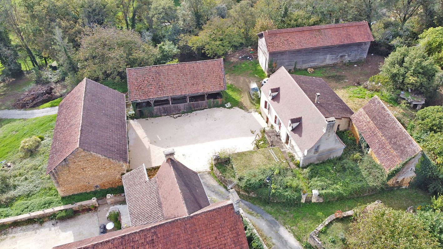 CENAC-ET-SAINT-JULIEN Corps de ferme Cenac Et Saint Julien 1