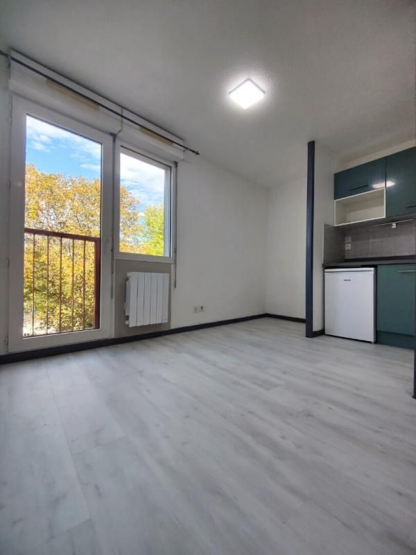 GRENOBLE Appartement Grenoble 1 pièce(s) 18.5 m2 1