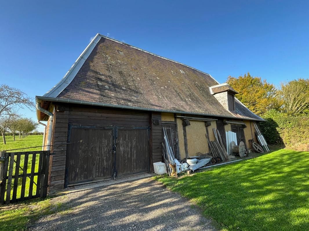 FORGES-LES-EAUX Corps de ferme Maison  89 m2 et dépendances sur 45500 M2 de terrain 2