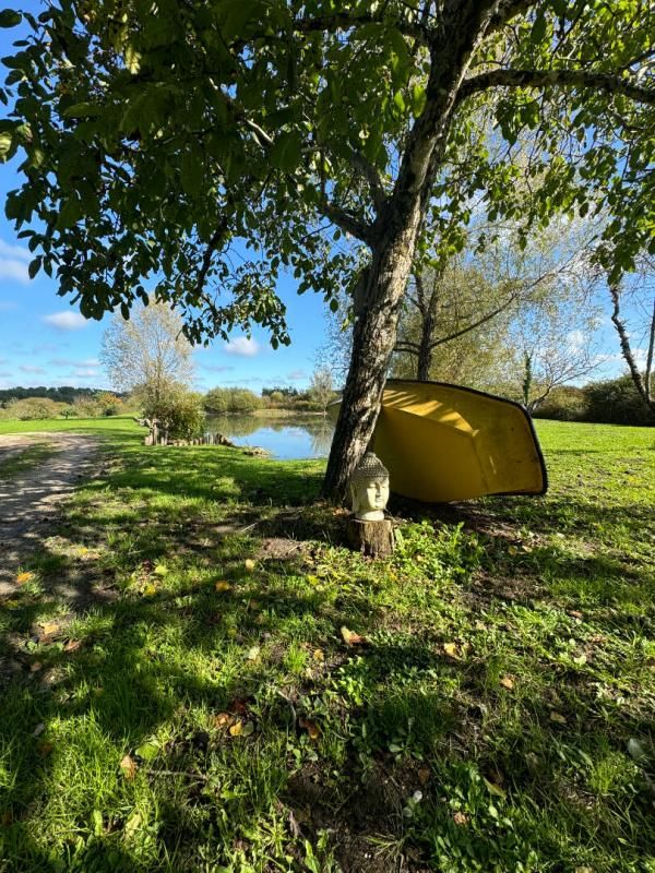 VILLEFRANCHE-DE-LONCHAT A vendre: Belle maison en moellons evec terrain de 4 hectares et étang privé 1