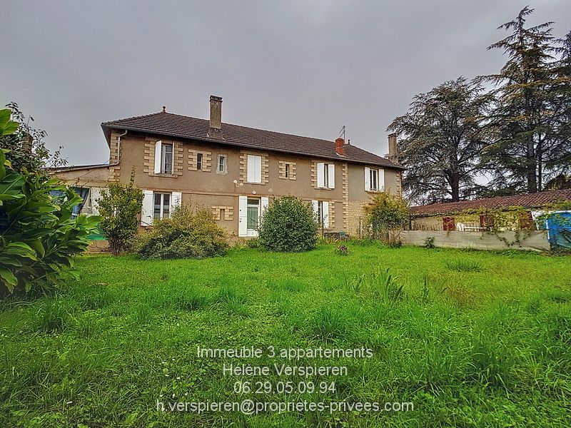 LE BUISSON-DE-CADOUIN Immeuble  Trois appartements 1