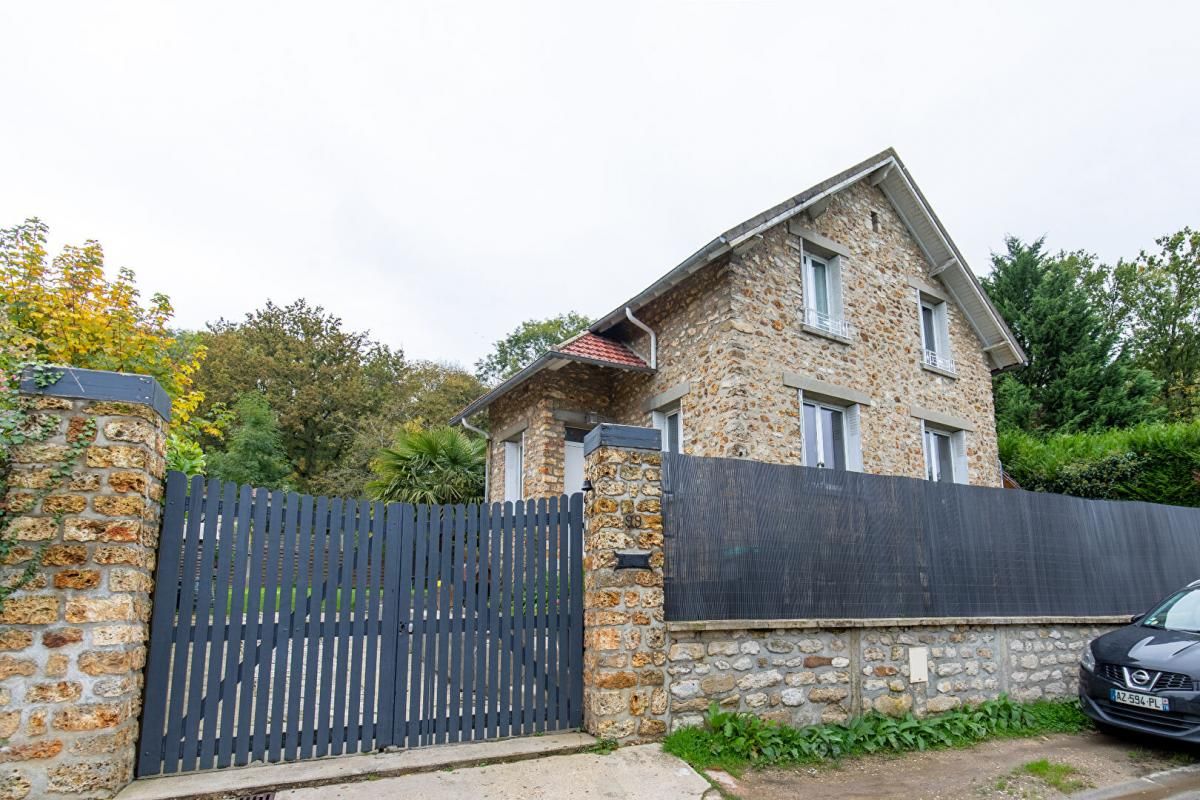 EXCLUSIVITE PROPRIETES-PRIVEES - Maison à vendre sur Jambville 3 chambres et jardin