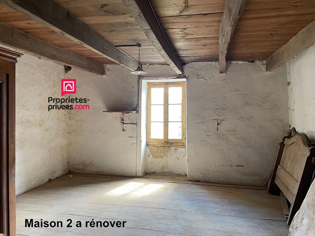 CARO SOUS OFFRE Maison en pierre mitoyenne d'environ 60 m2 3