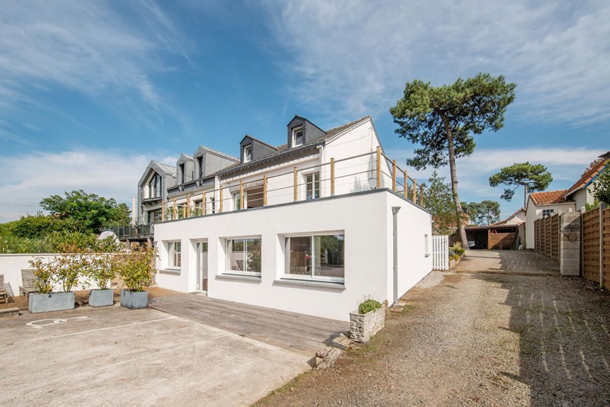 Maison Vue mer avec jardin