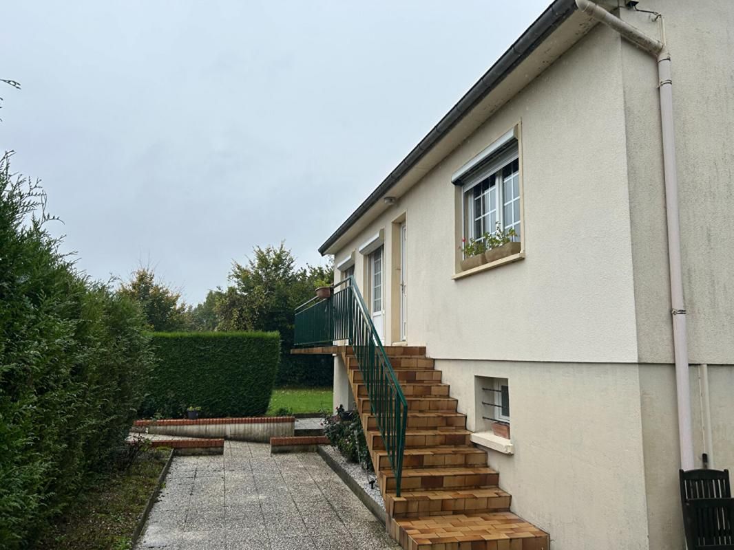 14100 Maison  70 m²  avec sous-sol complet 215 300 Euros