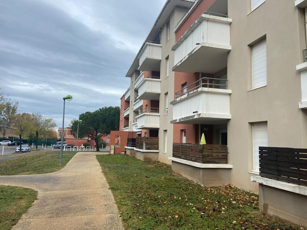 ISTRES Bel appartement lumineux  secteur Trigance T2+BALCON +Place Privative 2