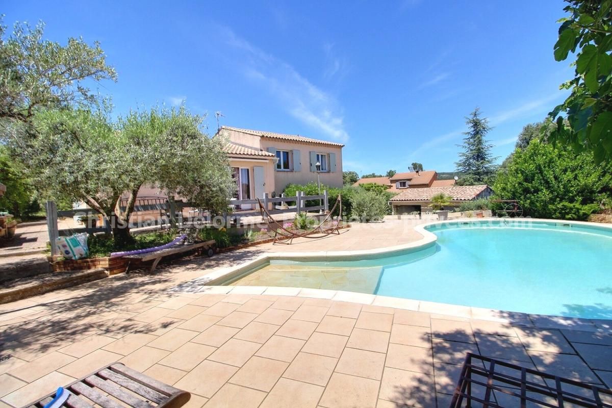 UZES Villa Uzes 7 pièce(s) 170 m2, 5 chambres avec piscine et dépendance 1