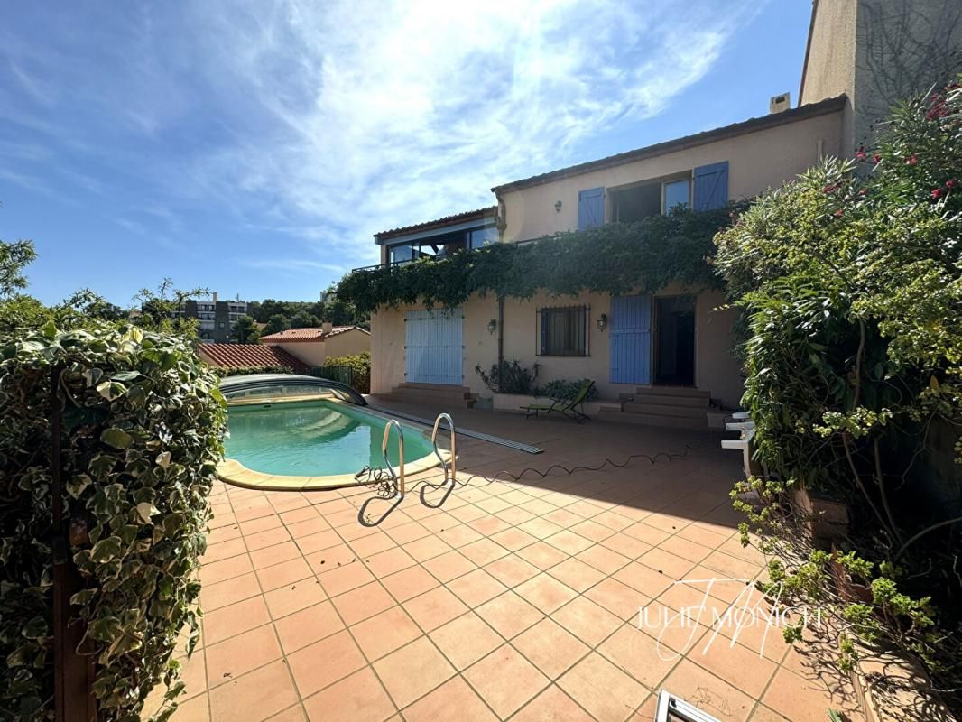 BANYULS-SUR-MER Maison 3 faces avec piscine, vue mer 2