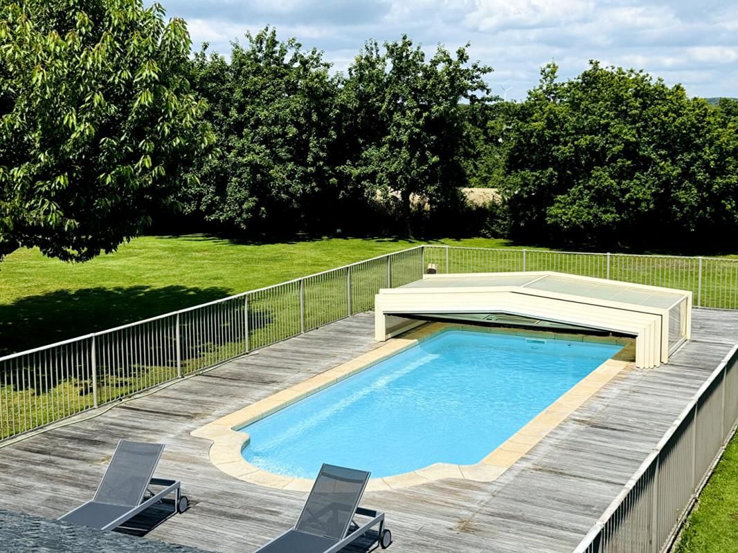 VANNES PROPRIETE à 15 mn de Vannes- 283 m2- ANNEXES- PISCINE 4